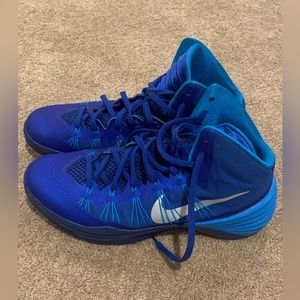 Nike Hyperdunks size 13.5 mens Rare Size
